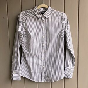 Banana Republic Riley Tailored Fit Button Gray Stripe Shirt in Size 4.
